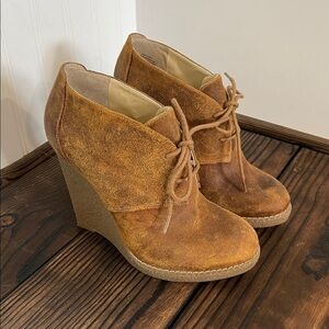 New Enzo Angiolini Eaflory Distressed Leather Wedge Ankle Boots